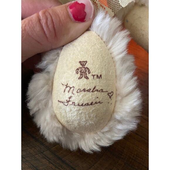 Barton’s Creek Collection Emerald 77007 Victorian styled collectible bear - Picture 3 of 9